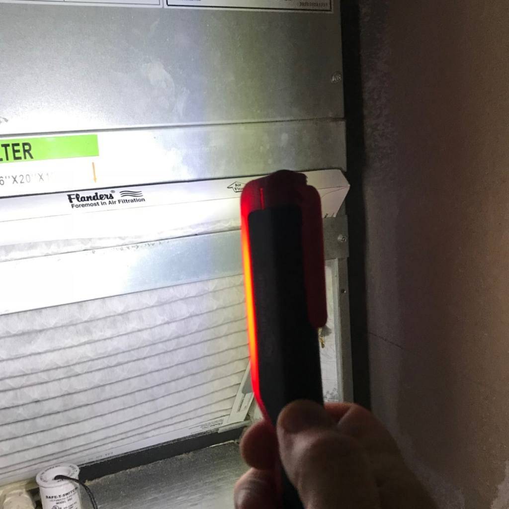 LED Pocket Light With Magnetic Clip Car Safety LED Pocket Light With Magnetic Clip Car Safety